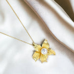 Elegante Vergoldete Blumen-Halskette aus 925 Sterling Silber - Hochzeits- und Brautschmuck, 43 cm, Allergikerfreundlich - K925-119